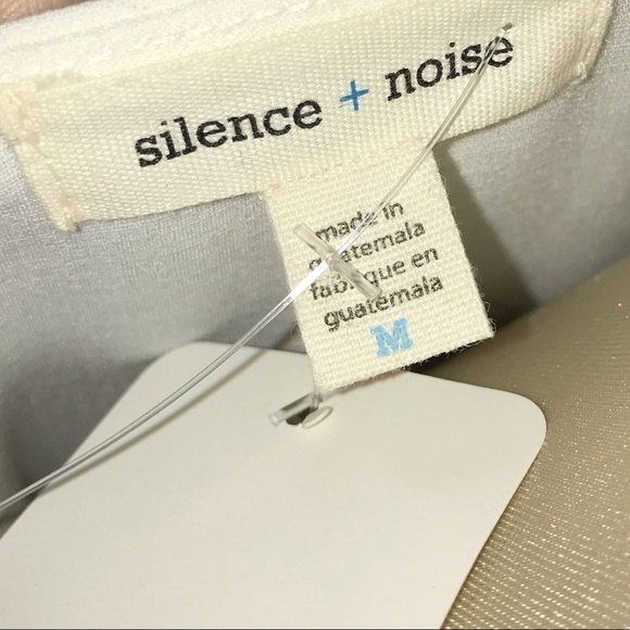 🔥SALE🔥NWT Silence + Noise Josephine Blouse - Picture 8 of 8